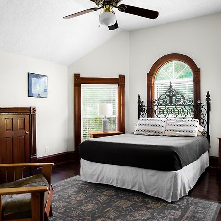 Brava House B&B Остин Экстерьер фото